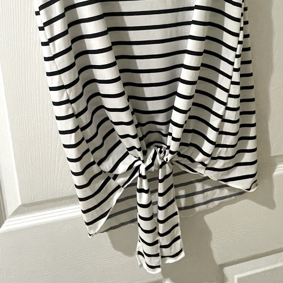 ⛴️ Navy Stripe⛴️ - Picture 4 of 7